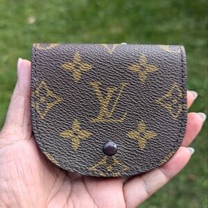 Louis Vuitton Coin Pouch    ‎             💞 Host pick!!💞